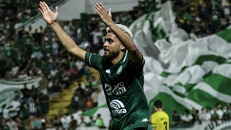 Victor Caetano marcou o gol da Chapecoense contra o Brusque