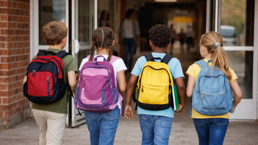 Volta às aulas 2026: planejamento e pesquisa de preços ajudam famílias a economizar no material escolar