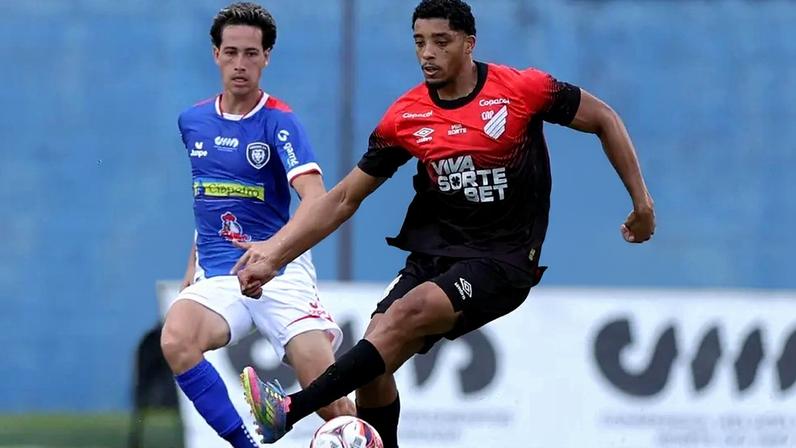 Cianorte e Athletico, no Albino Turbay, pela segunda rodada do Paranaense 2026. Foto: Duda Matoso/Athletico