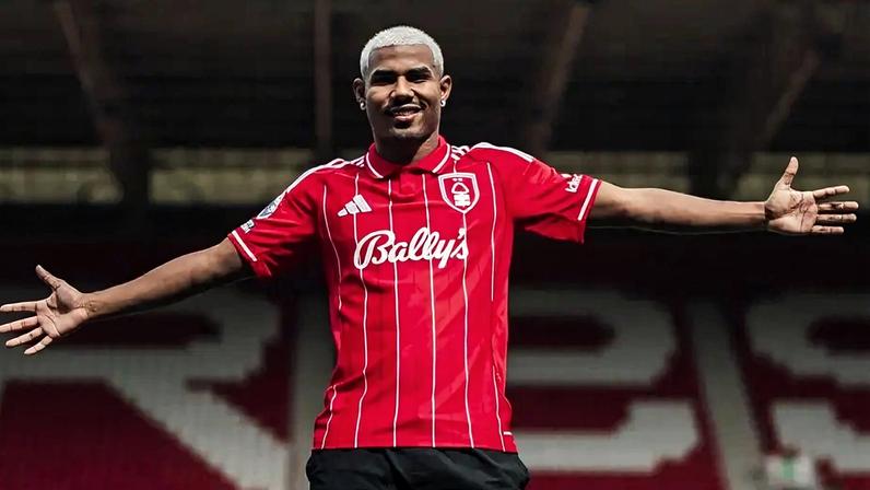 Ex-Botafogo, Cuiabano é anunciado pelo Nottingham Forest (Foto: Divulgação / Nottingham Forest)