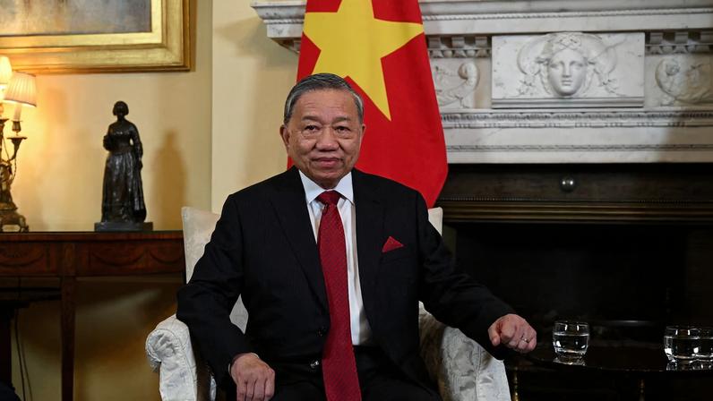 Líder do PCV busca presidência com mandato ampliado ao estilo chinês