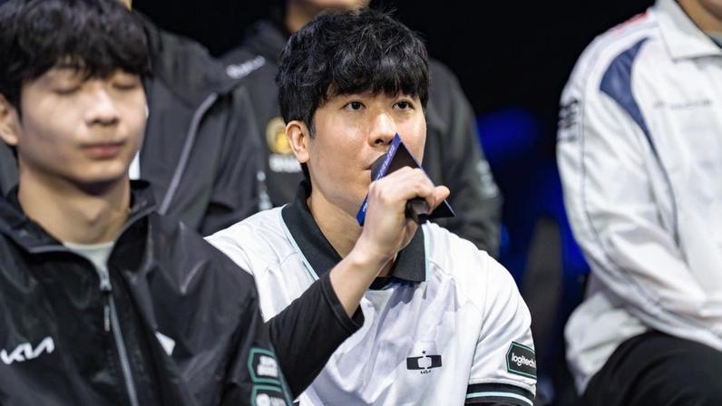 LCK 2026: CvMax usa Coach Comms só pra elogiar o time: “Mandaram muito bem”