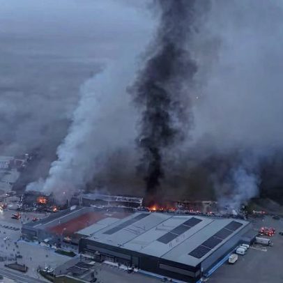 Cinco desaparecidos após incêndio em fábrica de alimentos na Grécia, diz oficial