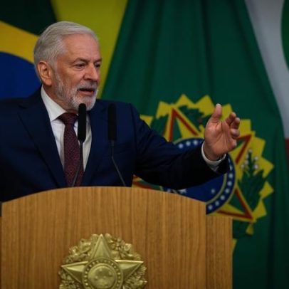 Lula e presidente do Panamá discutem crise na Venezuela