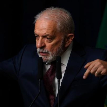 Lula afirma que salário mínimo no Brasil continua baixo