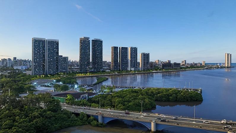 Projeto Novo Cais, da Moura Dubeux, em Recife; dois empreendimentos do futuro complexo de luxo já foram entregues
