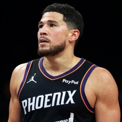 Devin Booker preocupa Suns após incidente na quadra