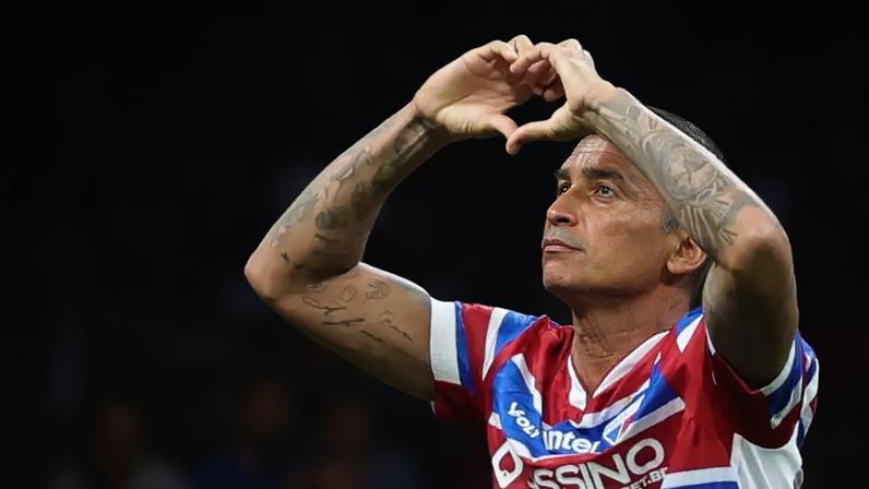 Deyverson na partida entre Atlético-MG e Fortaleza, pelo Brasileirão 2025 (Foto: Gilson Lobo/Agif/Gazeta Press)