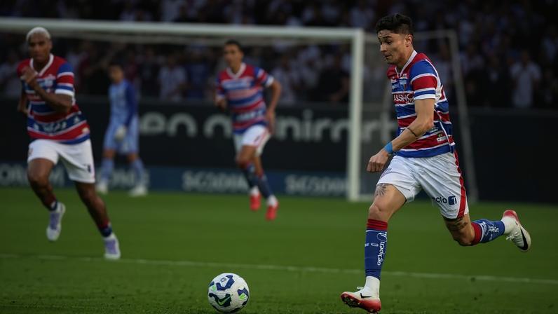 Diogo Barbosa na partida entre Corinthians e Fortaleza, pelo Brasileirão 2025 (Foto: Ettore Chiereguini/Agif/Gazeta Press)