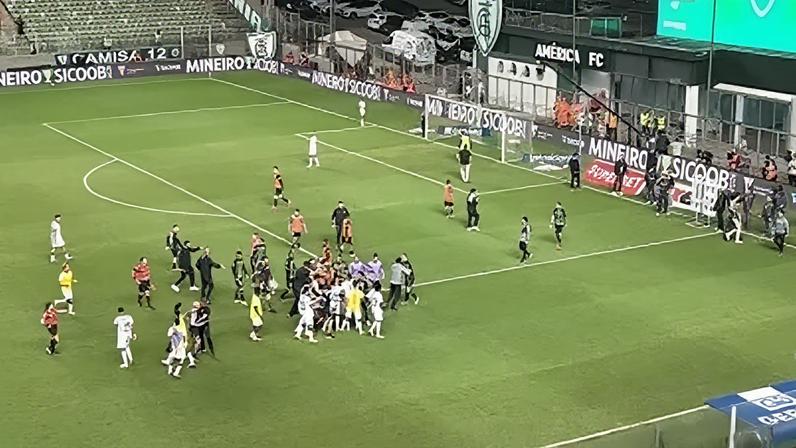 Valentim e Sampaoli protagonizam discussão