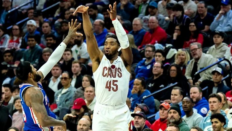 Donovan Mitchell Cavaliers 76ers
