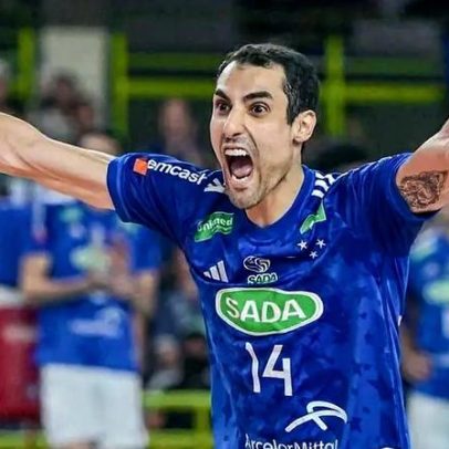 Douglas Souza vence rival com nocaute durante vitória do Cruzeiro