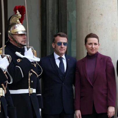 França apoia reforço de defesa no Ártico, diz Macron