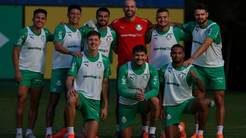 Elenco do Palmeiras treina na Academia de Futebol (Foto: Fabio Menotti/Palmeiras/by Canon)