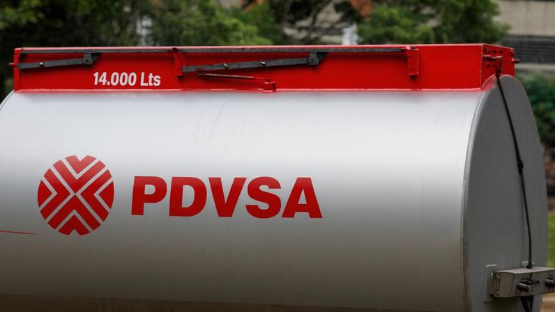 The logo of Venezuelan state oil company PDVSA is seen on a fuel tank truck, in Caracas, Venezuela May 14, 2025. REUTERS/Leonardo Fernandez Viloria/File Photo