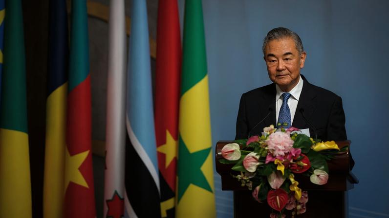 Diplomata chinês de alto nível encontra PM da Etiópia e amplia cooperação