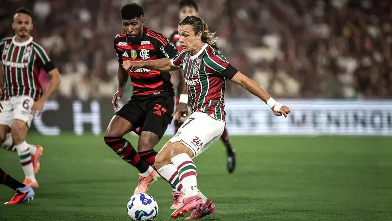 Flamengo e Fluminense em duelo pelo Brasileirão de 2025 (Foto: Thiego Mattos/Pera Photo Press/Gazeta Press)