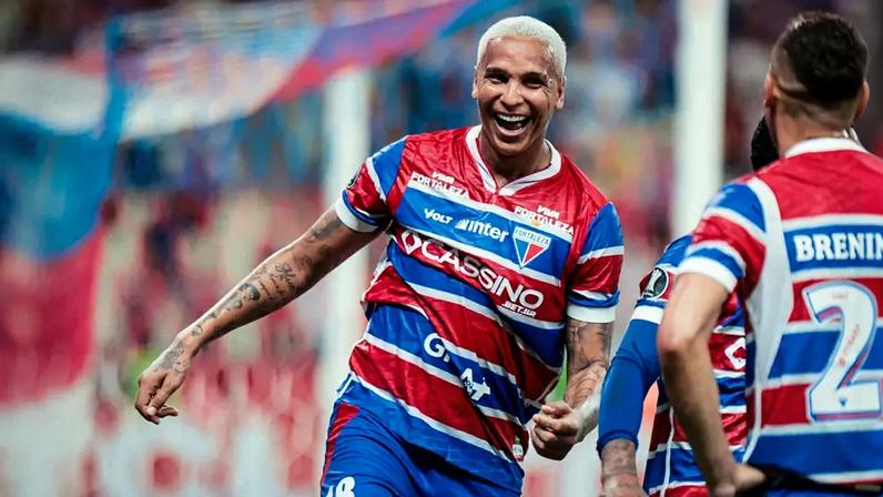 Deyverson na partida entre Fortaleza e Colo-Colo, pela Libertadores 2025 (Foto: Mateus Lotif/Fortaleza EC)