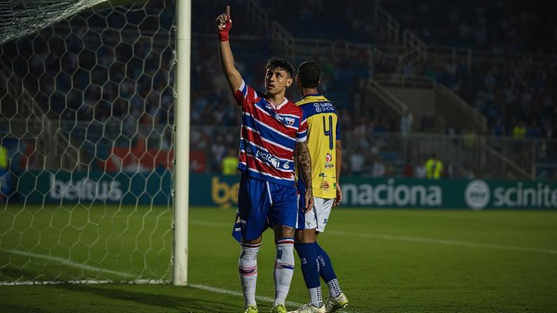 Bareiro na partida entre Fortaleza e Quixadá, pelo Campeonato Cearense (Foto: Leonardo Moreira/Fortaleza EC)