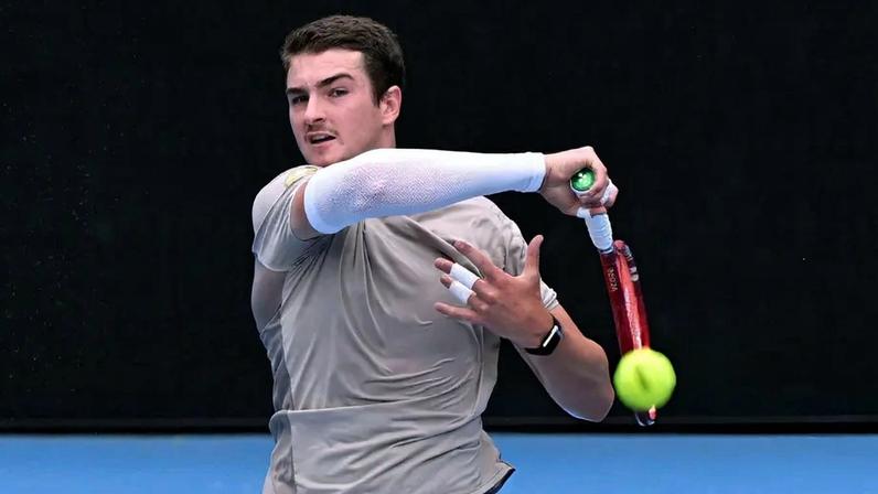 João Fonseca em treino no Australian Open (Divulgação)
