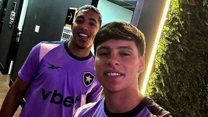 Jordan Barrera e Álvaro Montoro na reapresentação do Botafogo (Foto: Divulgação/Botafogo)