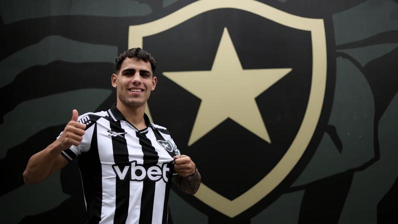 Lucas Villalba é o novo atacante do Botafogo (Foto: Divulgação/Botafogo)