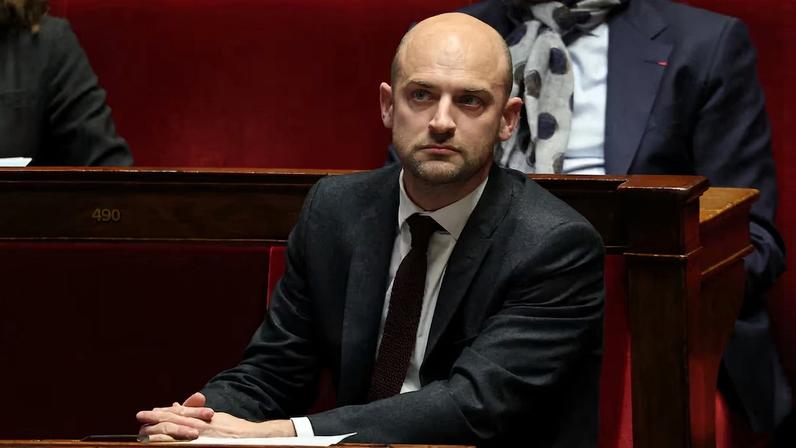 Questions to the government session at the National Assembly in Paris