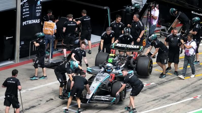 Kimi Antonelli, da Mercedes, durante treino em Spielberg, Áustria (foto: Joe Klamar / AFP)
