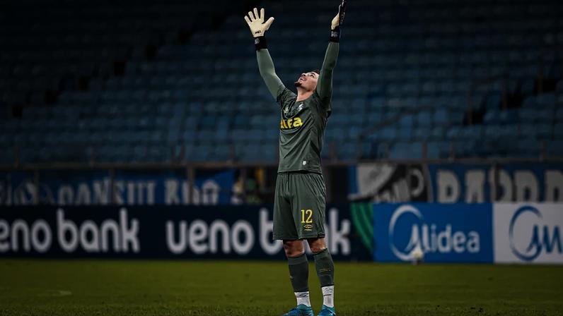 Gabriel Grando em Grêmio x Sportivo Luqueno, pela Sul-Americana 2025. Foto: Maxi Franzoi/Agif/Gazeta Press