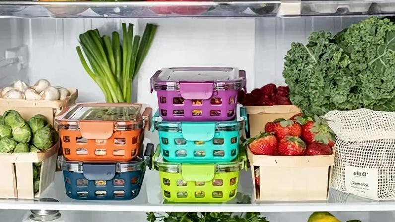 Quanto tempo os alimentos duram na geladeira? Veja prazos e dicas de armazenamento para evitar desperdícios