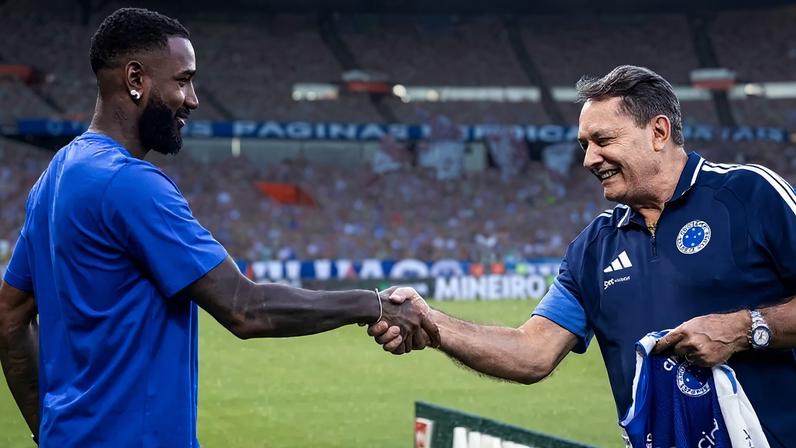 Gerson e Pedrinho, dono da SAF do Cruzeiro. (Foto: Gustavo Aleixo/Cruzeiro)