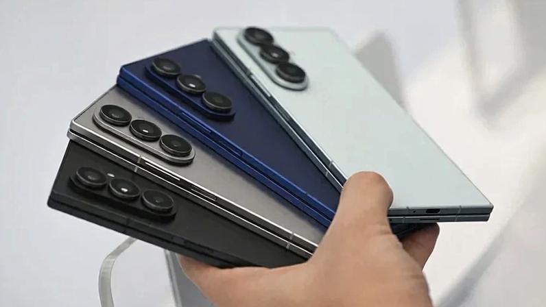 A Samsung organiza seu catálogo de smartphones em linhas identificadas por letras.