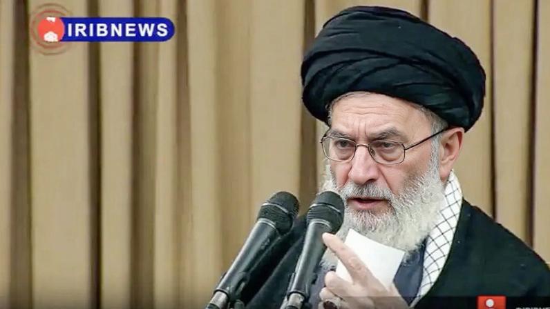 O líder irániano Ali Khamenei e as imagens usadas na cobertura do site