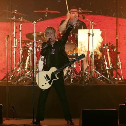 Green Day abre cerimônia do Super Bowl em celebração aos 60 anos do Big Game