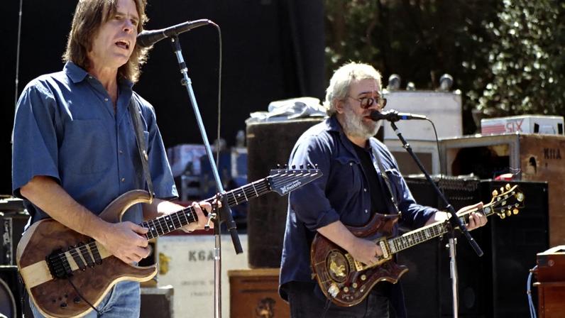 All the different versions of 'Ripple' by 15 different versions of the Grateful Dead.