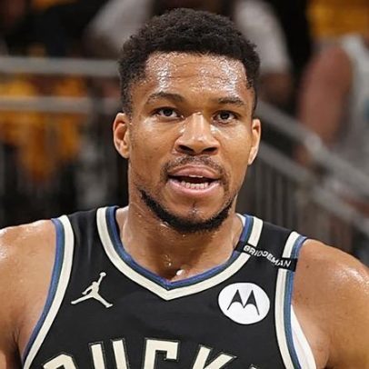 Bucks abrem conversas sobre troca de Giannis Antetokounmpo