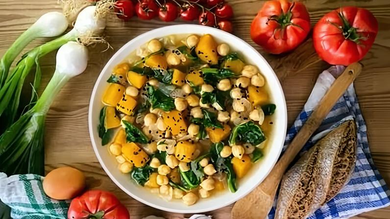 Almoço proteico: 5 receitas leves com proteínas magras