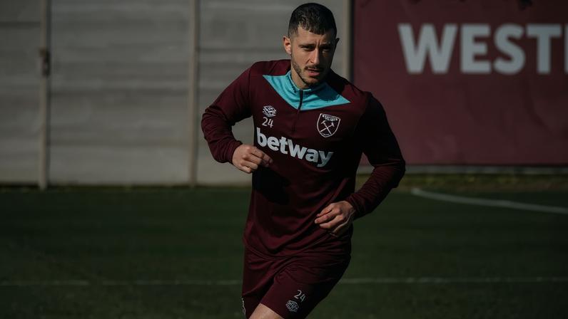 Guido Rodríguez está sem espaço no West Ham. Foto: Divulgação/West Ham