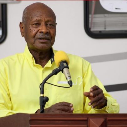 Uganda ordena que duas ONGs de direitos interrompam atividades antes da eleição