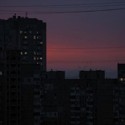 Mil blocos em Kiev seguem sem aquecimento após ataque russo