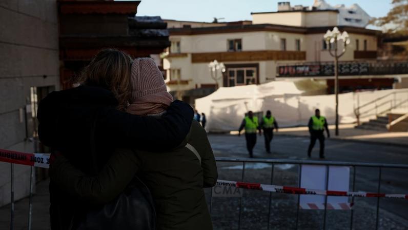 Festa de Ano Novo em resort suíço vira zona de desastre