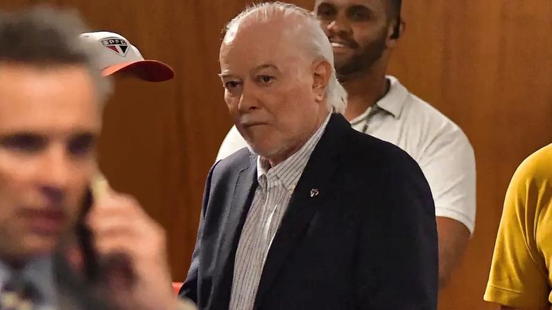 Harry Massis Junior, presidente em exercício do São Paulo, durante votação do impeachment de Julio Casares (Foto: Eduardo Carmim/Photo Premium/Gazeta Press)