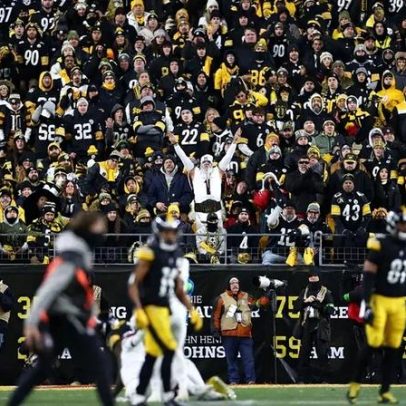 Texans derrotam Steelers e enfrentam Patriots nos playoffs da NFL