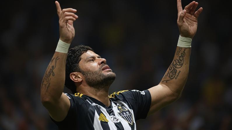 Hulk em protesto de torcedores do Atlético-MG (Foto: Pedro Souza / Atlético)