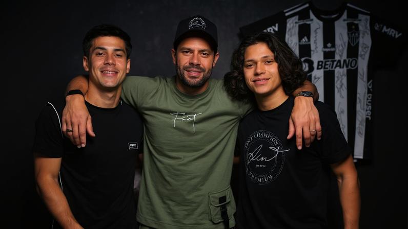 Hulk com os filhos Thiago e Ian (Foto: reprodução instagram Ian Ângelo)