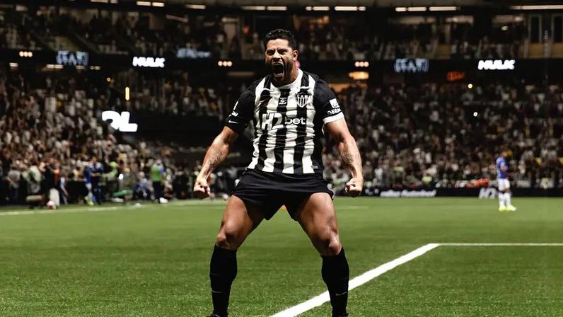 Hulk fazendo sua comemoração característica (Foto: Pedro Souza / Atlético)