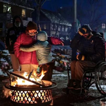 Chega a hora de agir: moradores de Minnesota enfrentam o ICE, apesar dos riscos