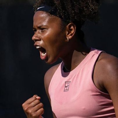 Victória Barros estreia bem no Australian Open e vence a 1ª do ano
