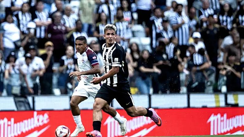 Iseppe pelo Atlético (Foto: Pedro Souza / Atlético)