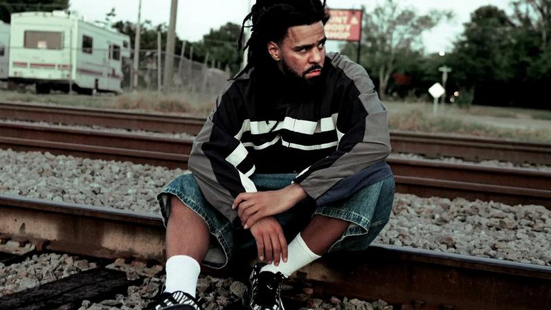 J. Cole antecipa o álbum The Fall-Off com teaser introspectivo